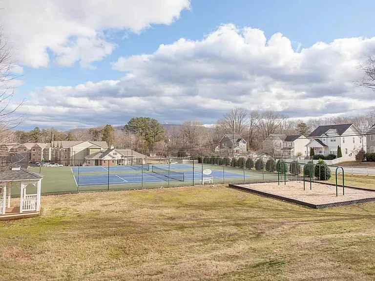 Tennis Courts
Pickleball Courts
Playground
Gazebo