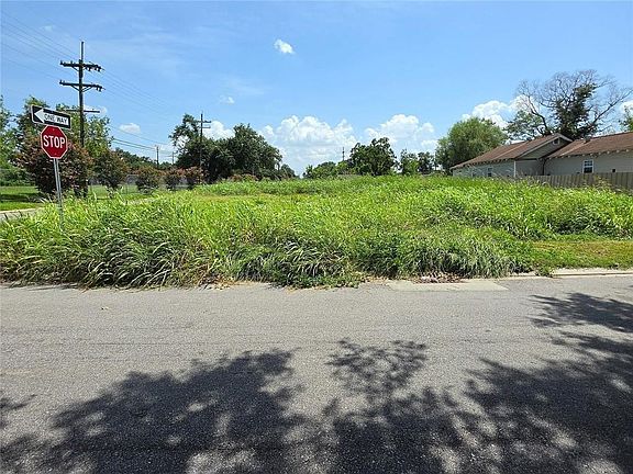 2nd image of 1342 Forstall St