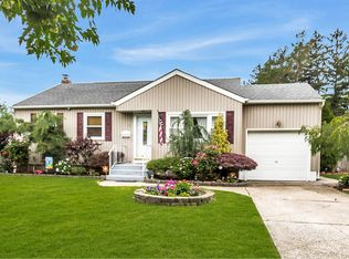 3 E Gate, Plainview, NY 11803