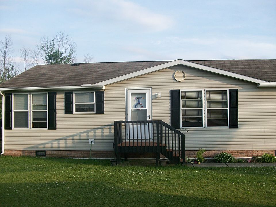 1st image of 8922 Falcon Dr