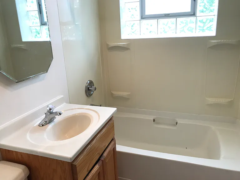 College Avenue Apartments, Inc. — Photo 6