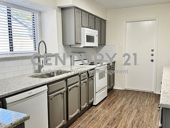 5th image of 7828 Roberta Dr