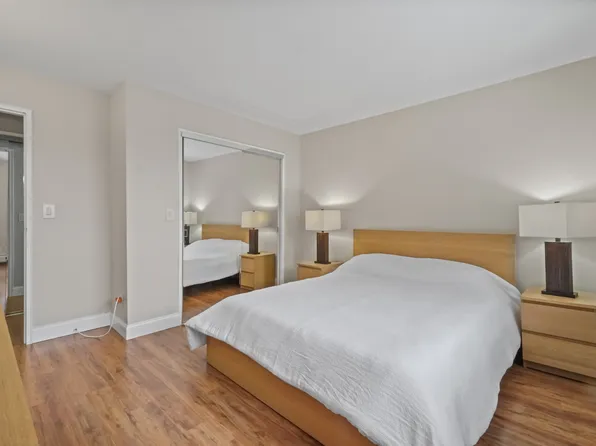 17-19 68th St, Guttenberg, NJ 07093