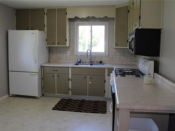 5th image of 2419 W Tamarack Pl