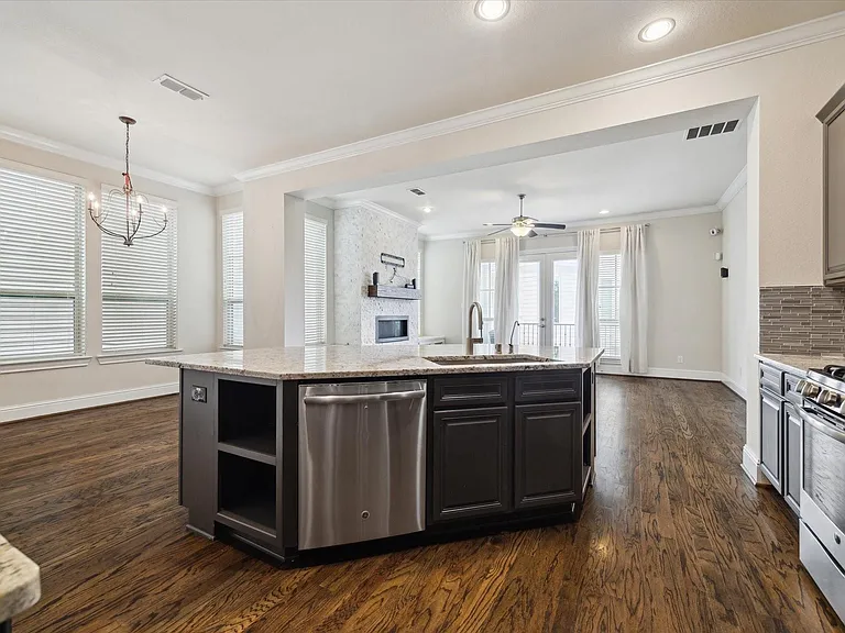 6013 Kansas St #B — Photo 1
