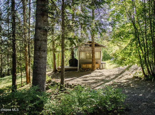 27448 S Hinds Dr, Saint Maries, ID 83861