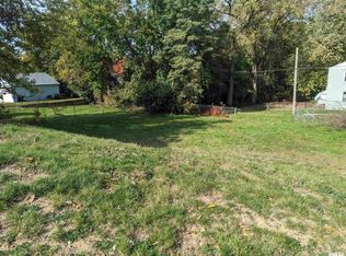 593 Roosevelt St, Creve Coeur, IL