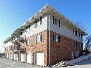 1561 Honeysuckle Rd #1565-206, Hartford, WI 53027