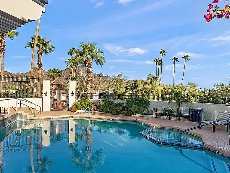 7706 N Dreamy Draw Dr — Photo 12