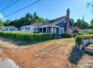 147 Bay View Dr, Point Roberts, WA 98281