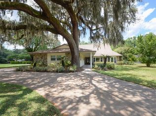 11933 Riverhills Dr, Tampa, FL 33617
