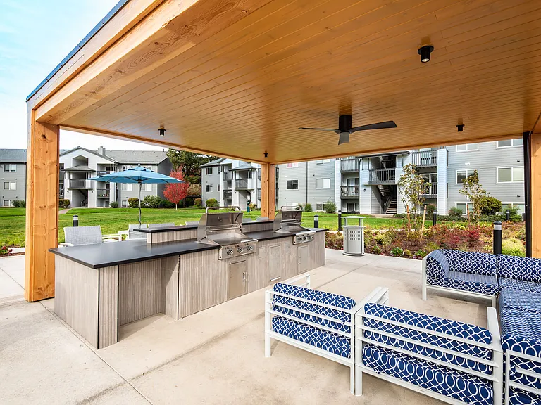 Lumina Apartments — Photo 8