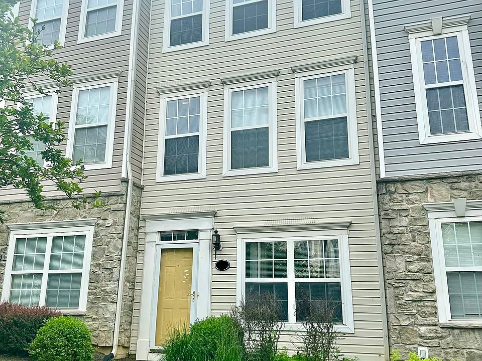 1st image of 21660 Ascot Ct