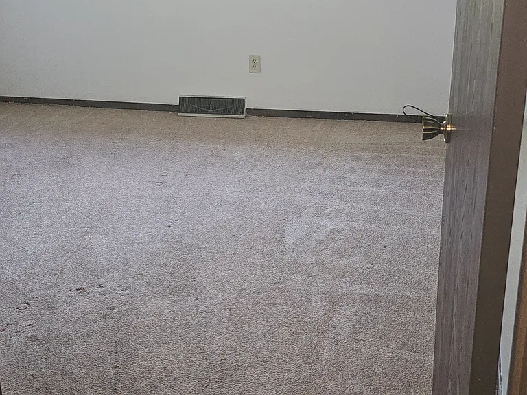 536 N Elmer St #C — Photo 2