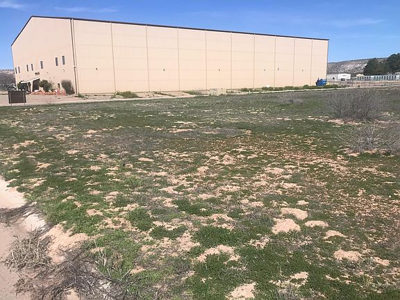 2nd image of 1601 S Boyles Way