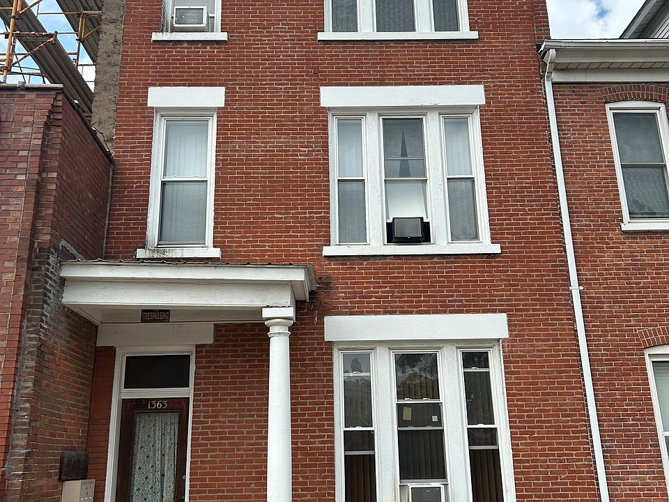 1st image of 1363 Iowa St #3