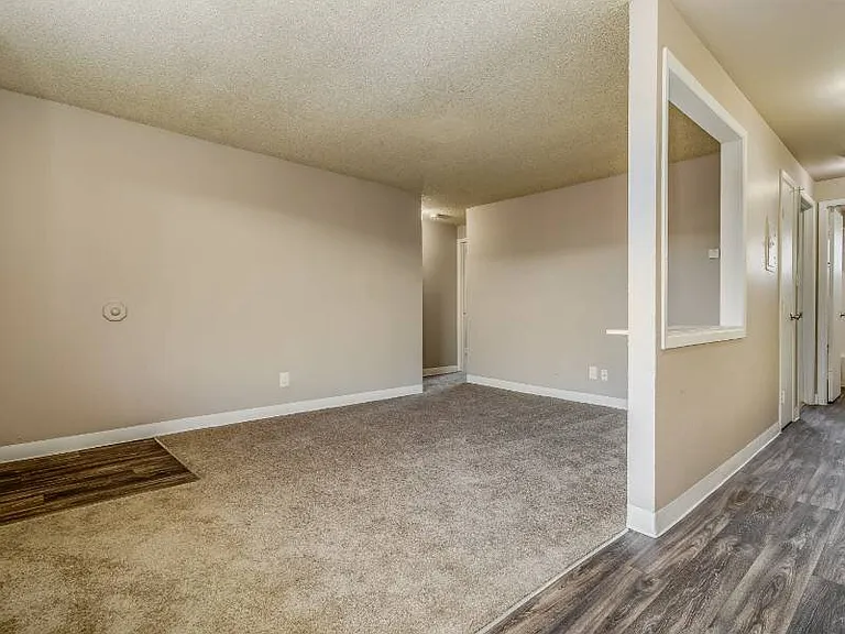Bridge Square Apartments — Photo 13