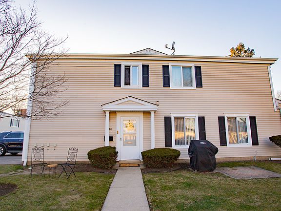 3rd image of 1500 Cove Dr #240D