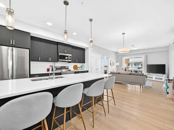 550 NW Belmont St SW #4403, Calgary, AB T2X 5X1