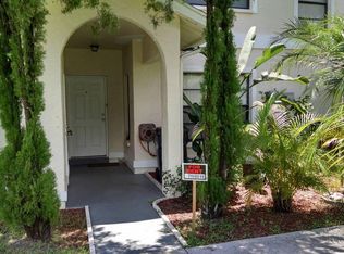 52 Emerald Bay Dr, Oldsmar, FL 34677
