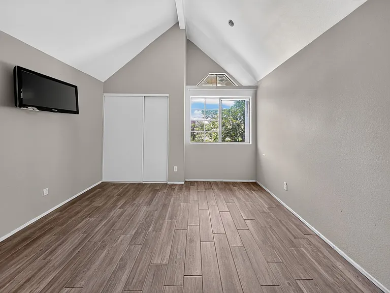9540 Sepulveda Blvd #11 — Photo 11