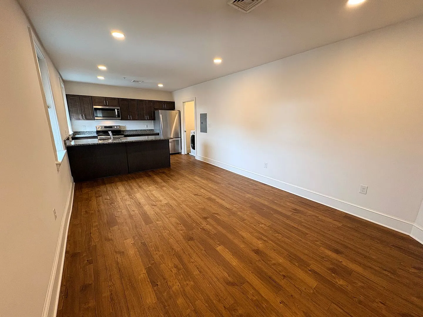 335 W Market Street — Photo 4