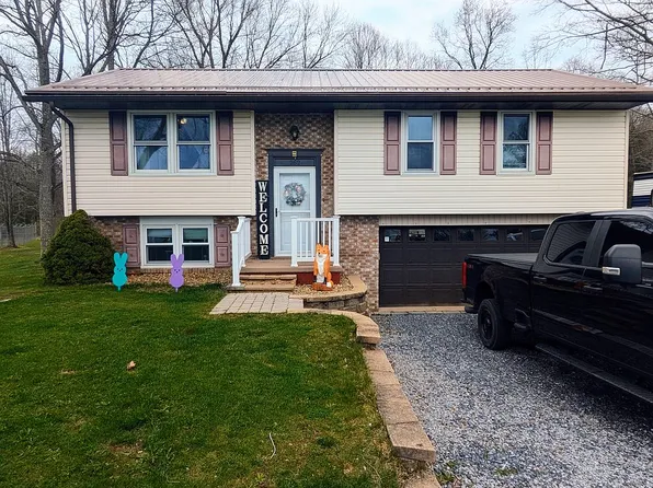262 Beautyline Dr, Salix, PA 15952