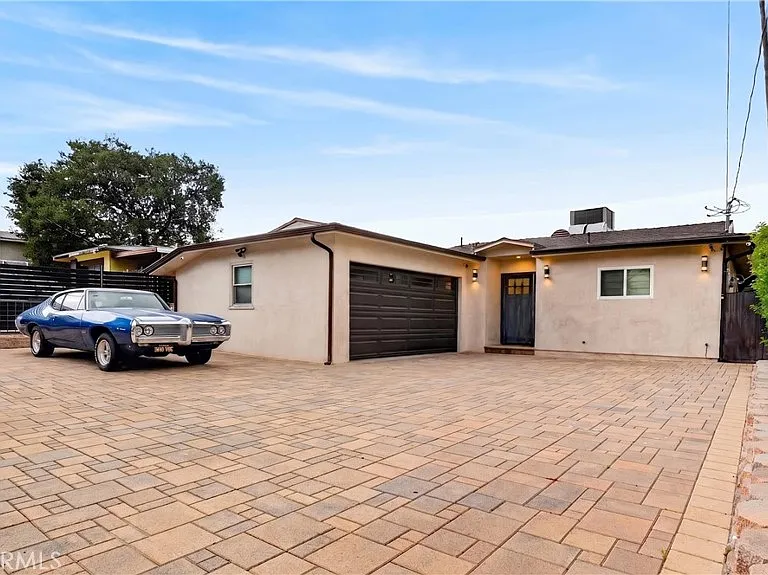 10855 Oro Vista Ave — Photo 24