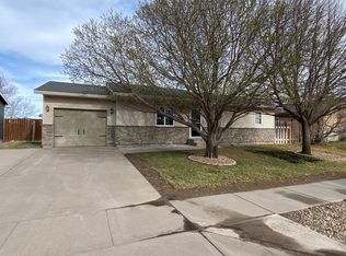 312 Oldweiler Dr, Holcomb, KS 67851