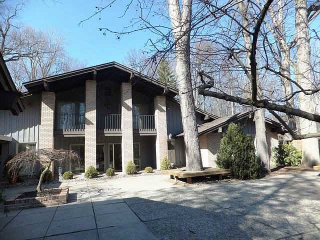 2nd image of 4920 Homerdale Ave
