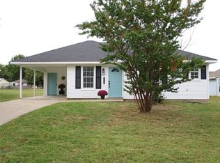 607 Oldham St, Bonham, TX 75418