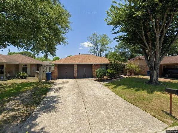 1918 Deerhurst Ln, Houston, TX 77088