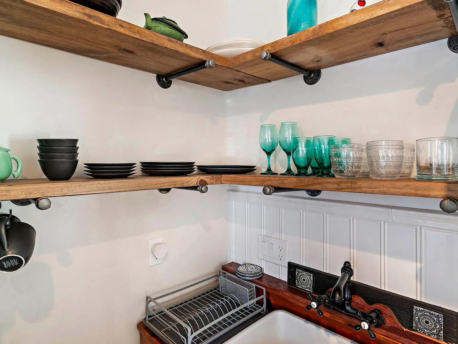 Studio, 360 sqft, $2,000 — Photo 3