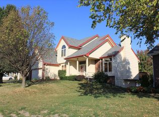 7167 Aspen Dr, West Des Moines, IA 50266