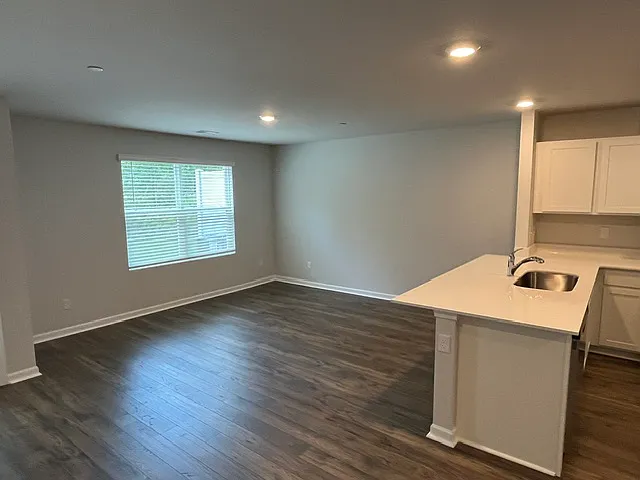 260 Dale Mires Ln — Photo 4