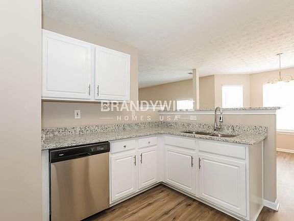 5th image of 2732 Brandon Lake Dr