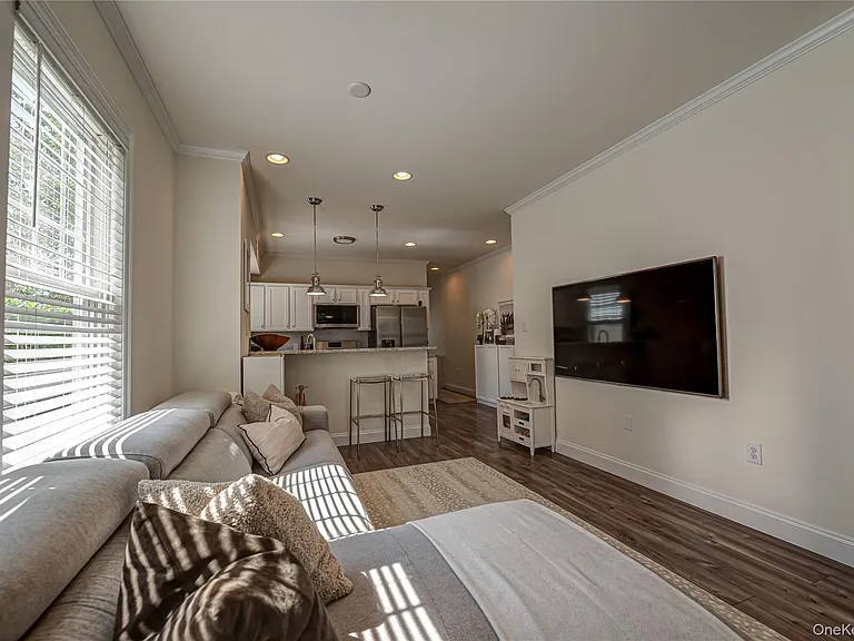 7 Nathan Hale Dr #A — Photo 6