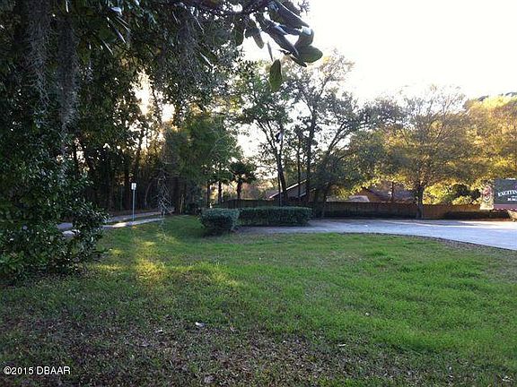 2nd image of 2251 S Woodland Blvd
