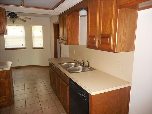 4th image of 12613 Whispering Hollow Dr