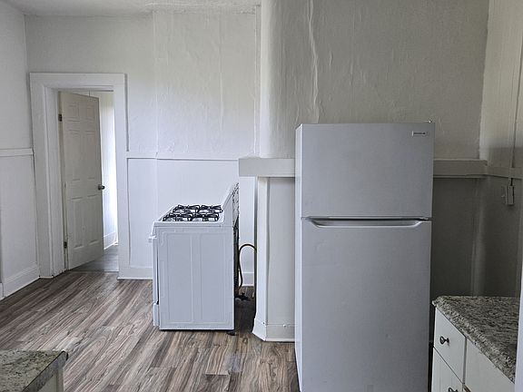 2nd image of 148 Mansion St #B