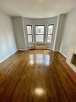3rd image of 35 W 64th St APT 9A