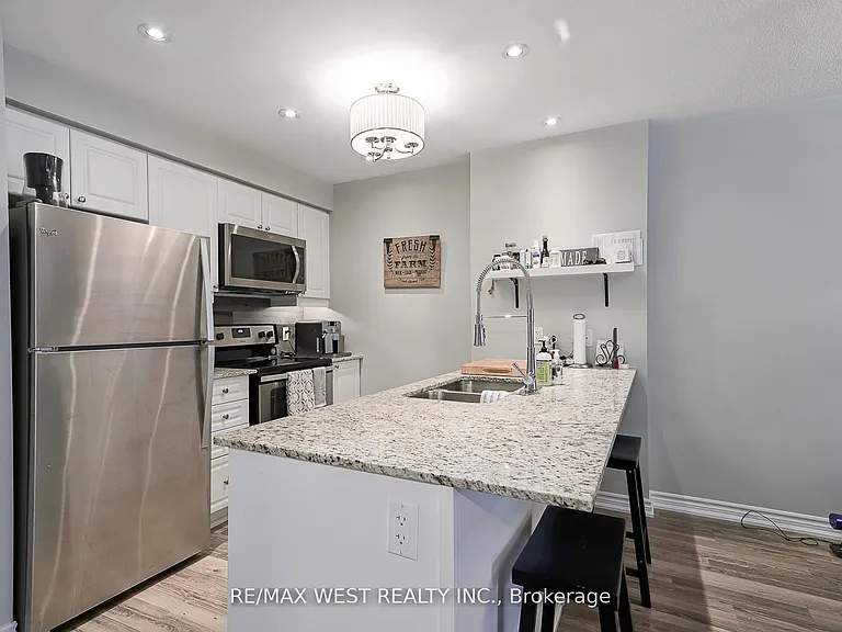 5 Anchorage Cres #107 — Photo 8