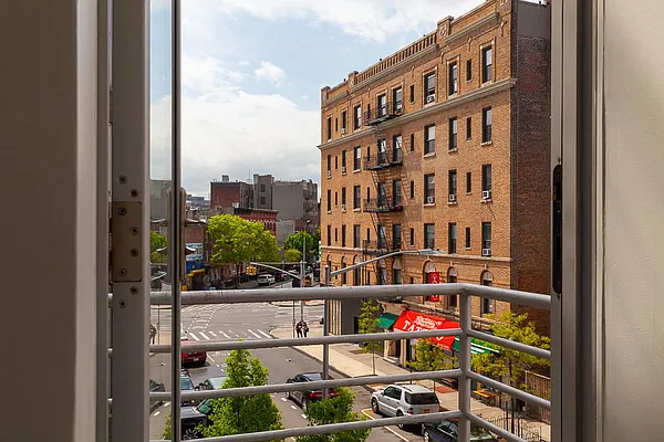 Rented by Brooklyn Group | media 77