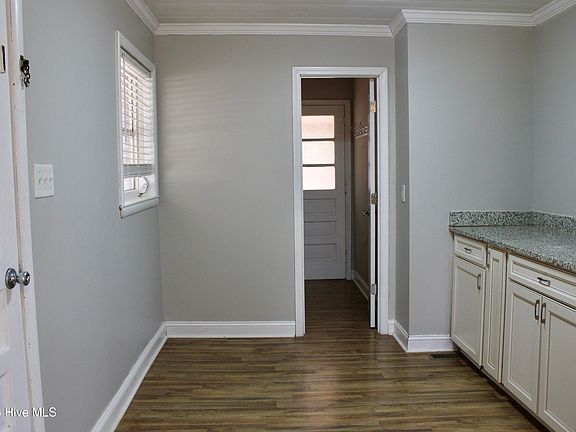 5th image of 704 Forest Road