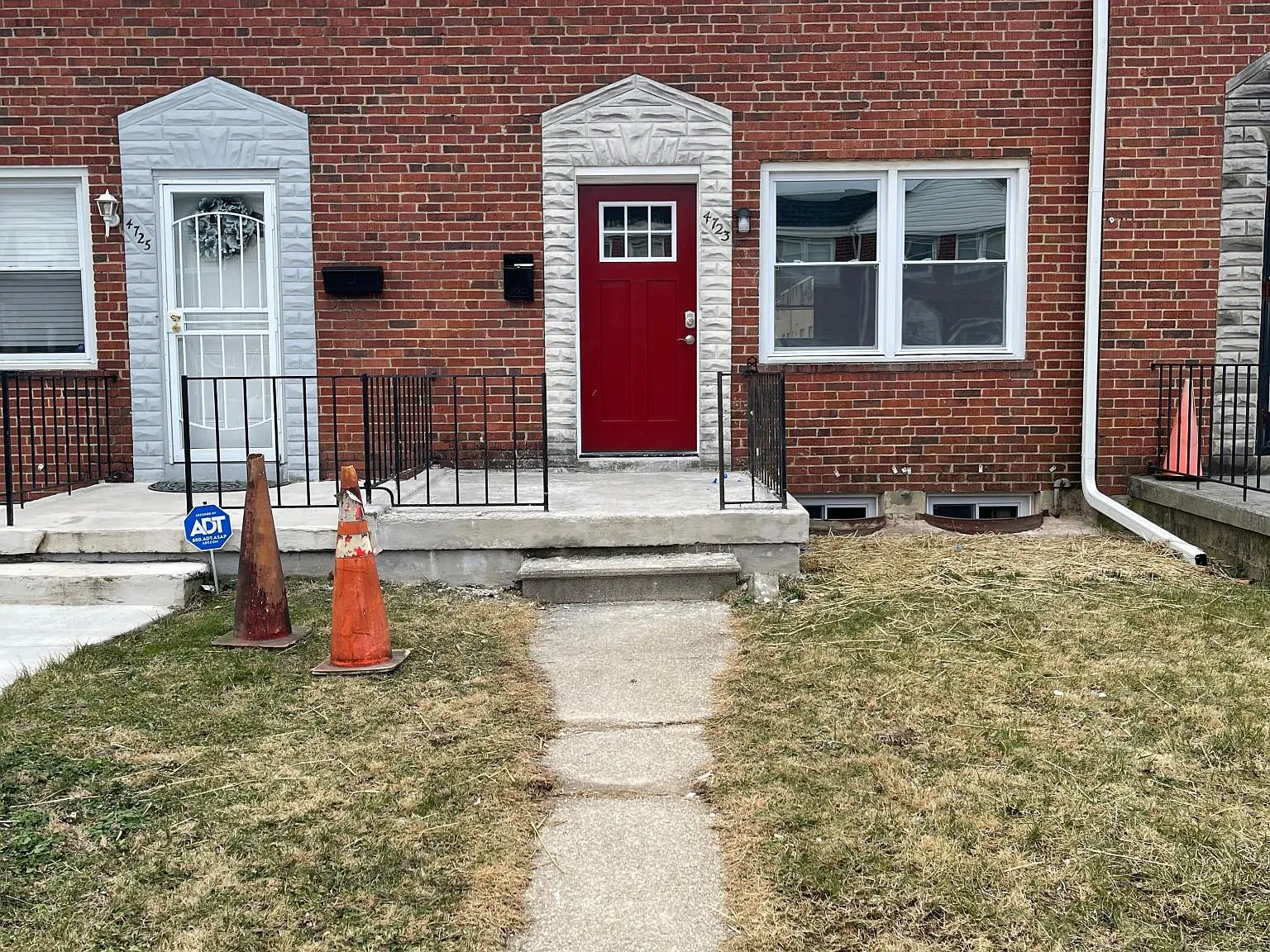 4723 Homesdale Ave — Photo 1