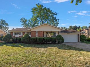 8860 Kidley Dr, Sterling Heights, MI 48314