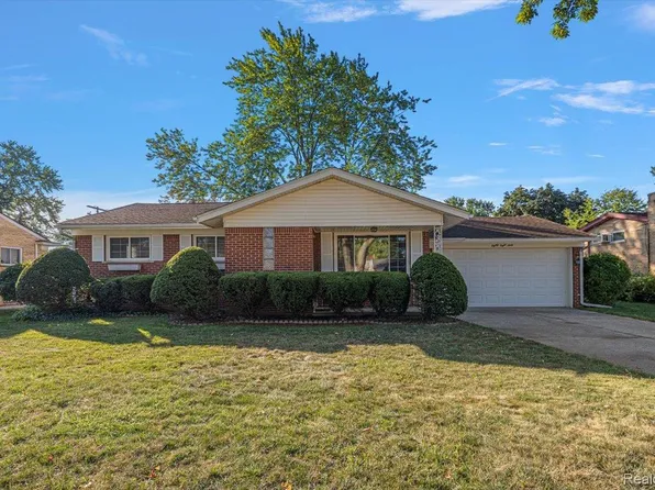 8860 Kidley Dr, Sterling Heights, MI 48314
