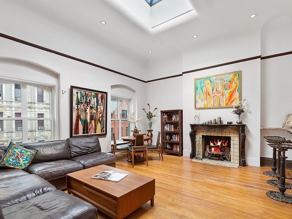 1st image of 222 E 17th St