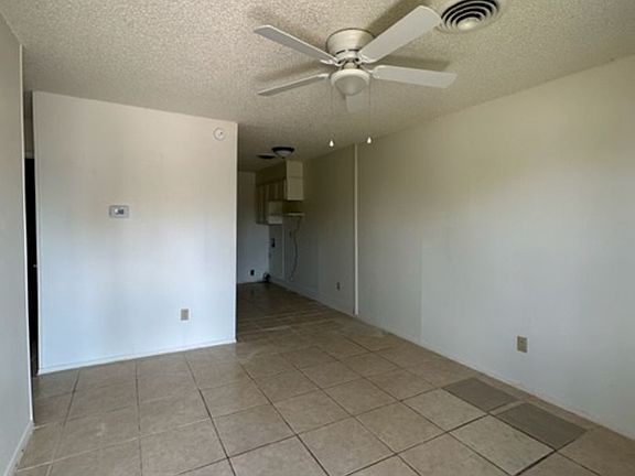 3rd image of 1041 Presidio Dr