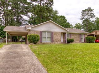 5635 Quebec Dr, Columbus, GA 31907